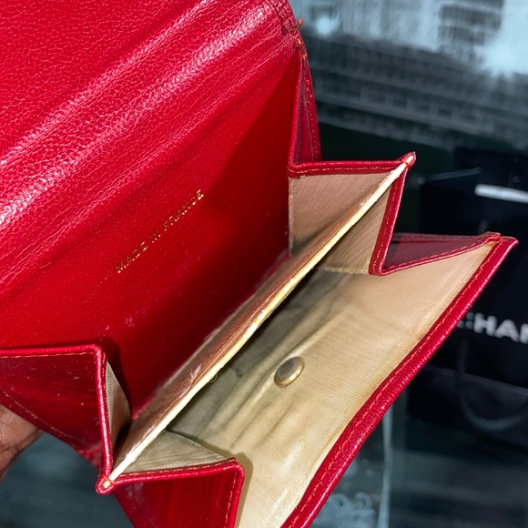 Authentic CHANEL CC Logo Red Wallet - Picture 12 of 16